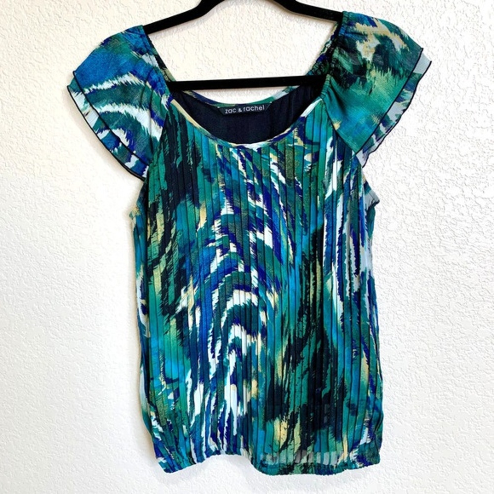Zac & Rachel Green blouse flutter sleeve pleated  around neck top size S